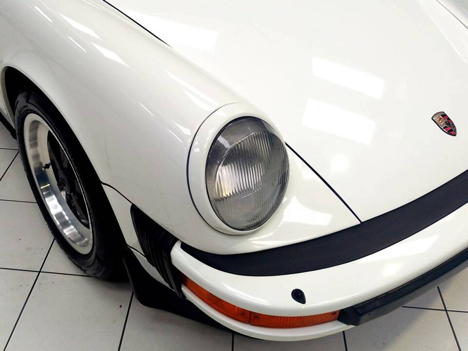 Bild 17/77 von Porsche 911 Carrera 3.2 (1984)