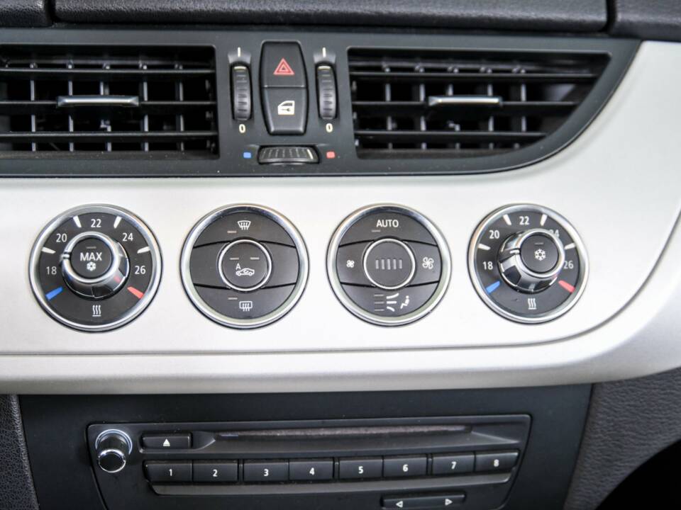 Image 28/50 of BMW Z4 sDrive23i (2009)