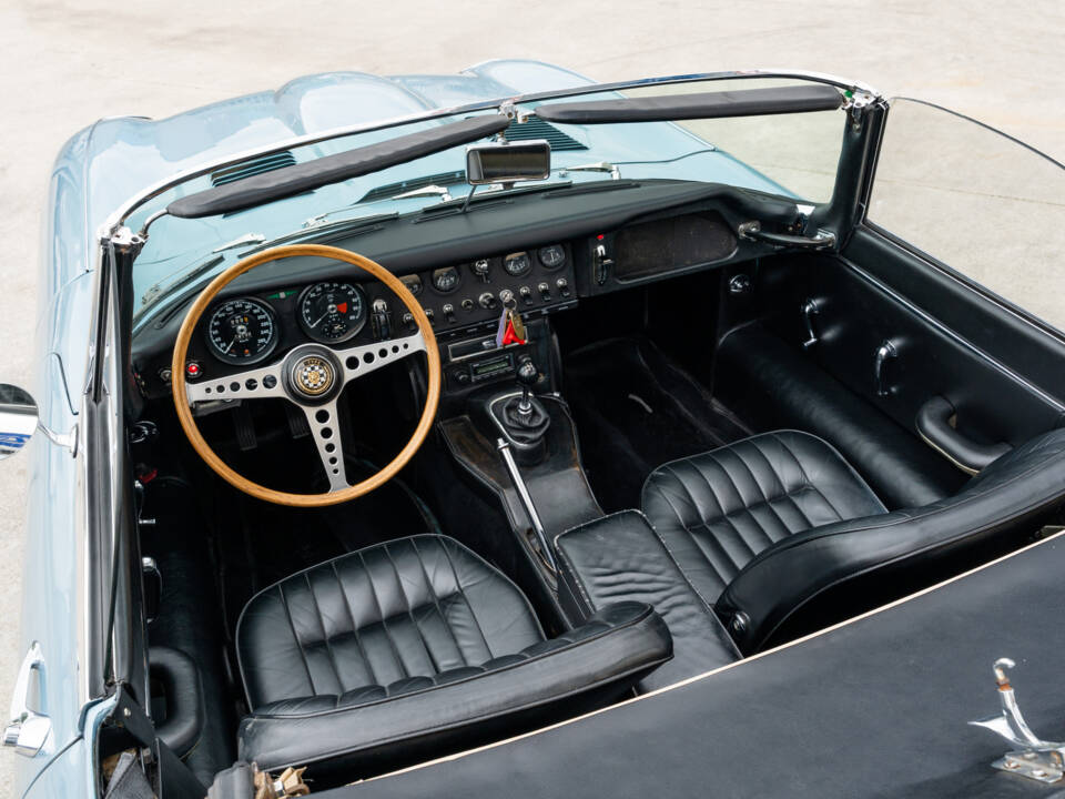 Bild 38/91 von Jaguar E-Type 4.2 (1967)