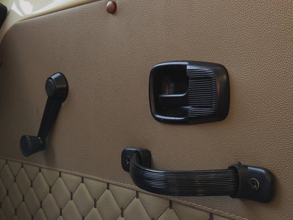 Image 21/30 de Volkswagen T2 Brasil Camper (1982)