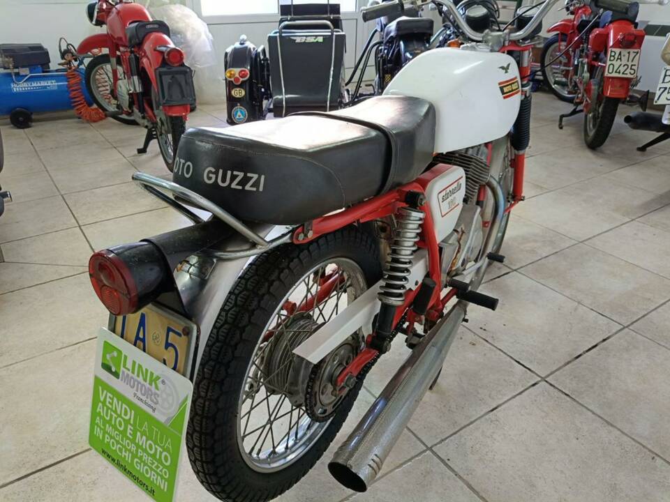 Image 12/29 de Moto Guzzi Stornello 160 (1972)