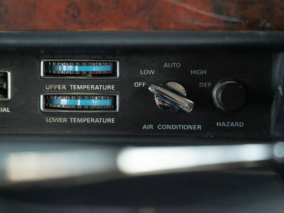 Image 46/50 of Rolls-Royce Silver Wraith II (1979)