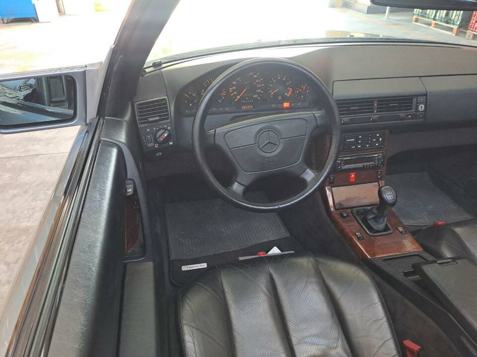 Image 45/50 de Mercedes-Benz 300 SL-24 (1992)