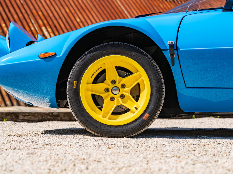 Image 43/46 of Lancia Stratos HF Stradale (1975)