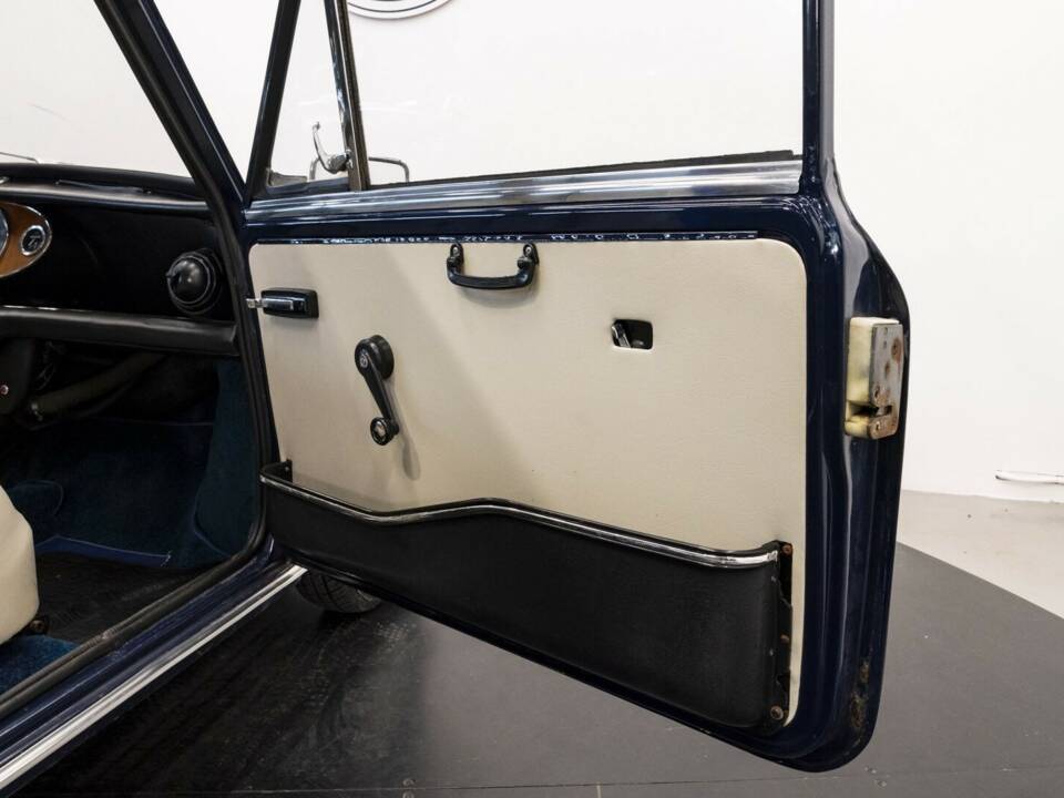Image 36/41 of Innocenti Mini Cooper 1000 (1973)