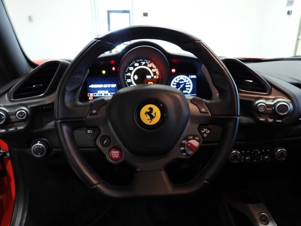 Afbeelding 7/15 van Ferrari 488 GTB (2016)