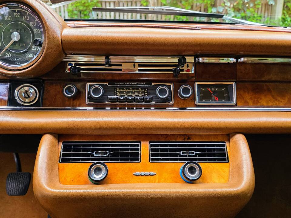 Bild 70/72 von Mercedes-Benz 280 SE 3,5 (1970)