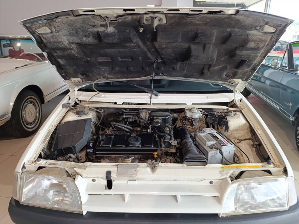 Immagine 21/24 di Citroën AX GTi (1991)