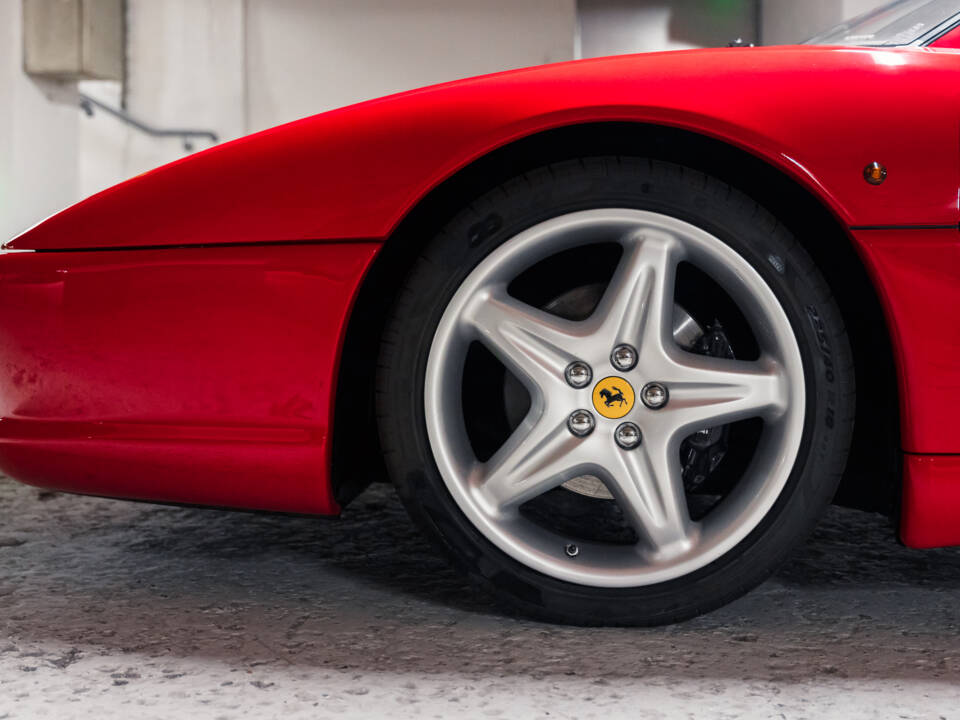 Afbeelding 14/46 van Ferrari F 355 Berlinetta (1997)