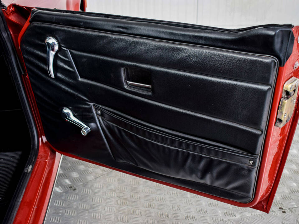 Image 43/50 de Triumph TR 6 (1974)