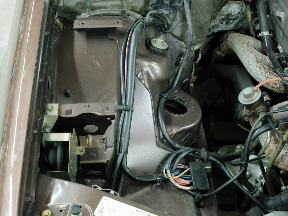 Bild 14/50 von Mercedes-Benz 280 SEL (1983)