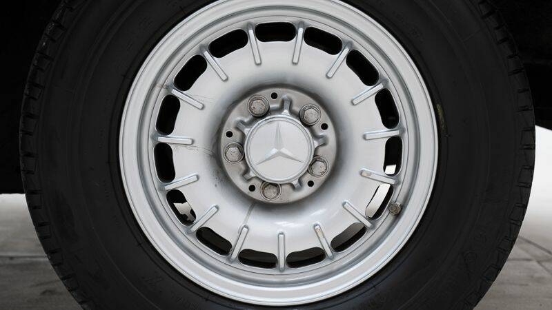 Image 11/15 of Mercedes-Benz 280 SE (1977)