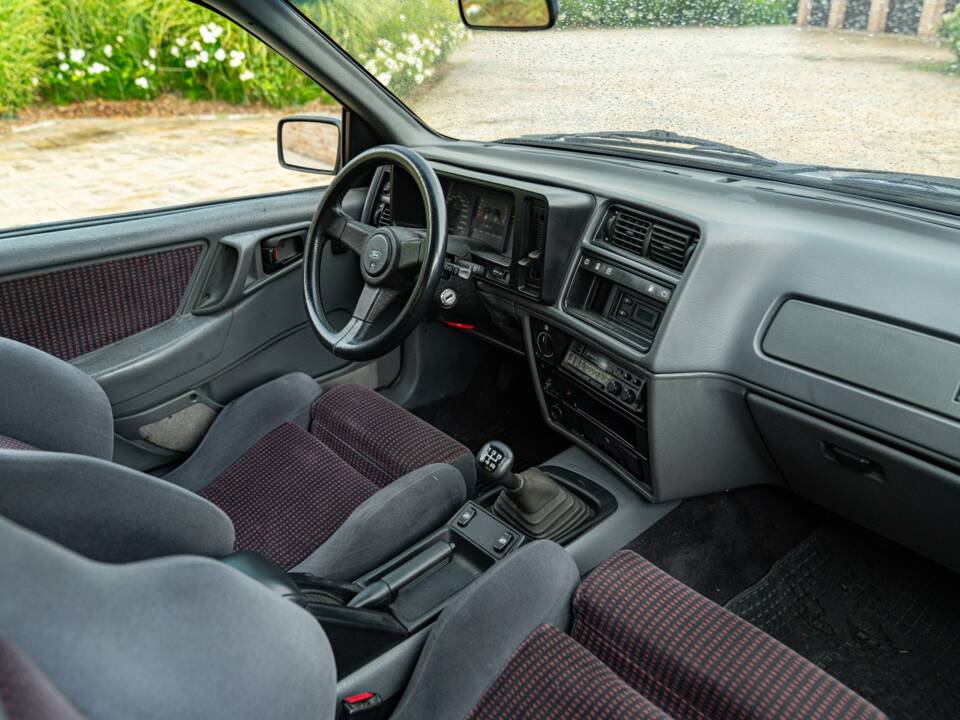 Image 27/50 de Ford Sierra RS Cosworth (1993)