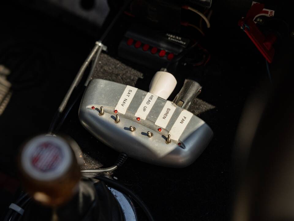 Image 50/50 of MG MGB GT (1970)