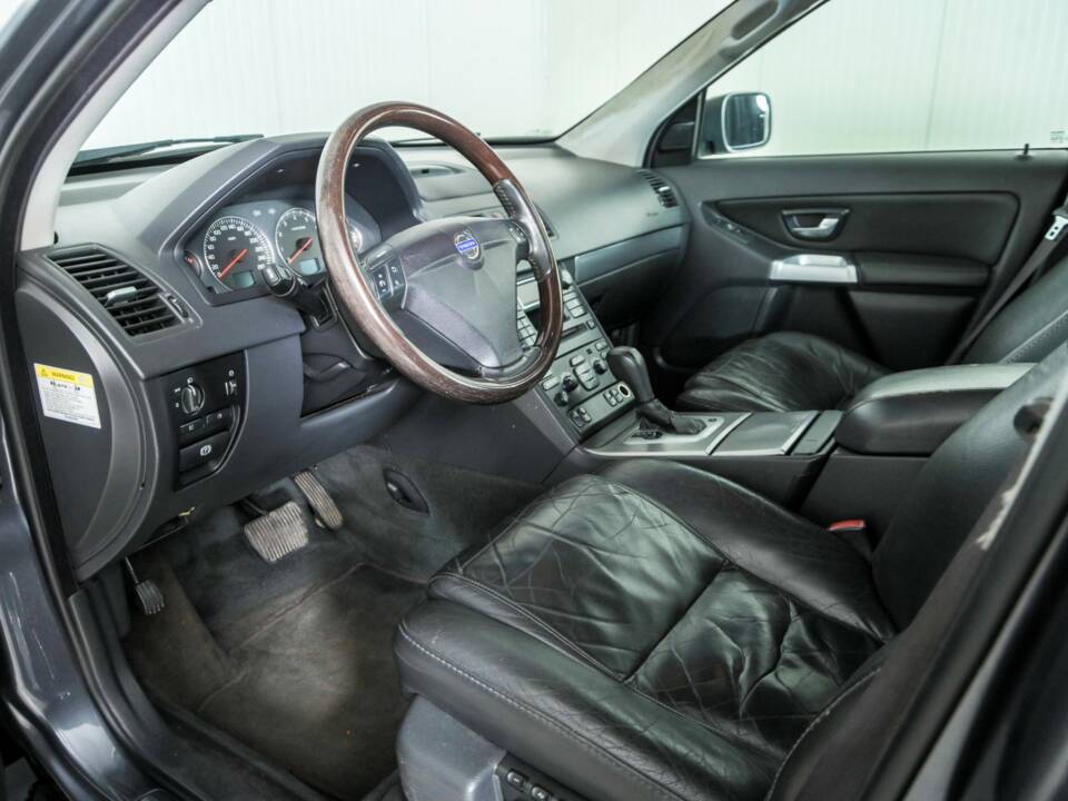 Image 13/43 of Volvo XC90 2.5T (2005)