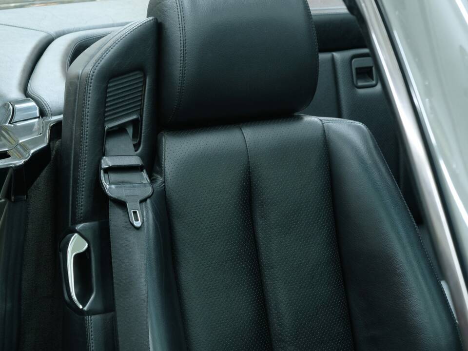 Image 39/50 of Mercedes-Benz SL 500 (1994)
