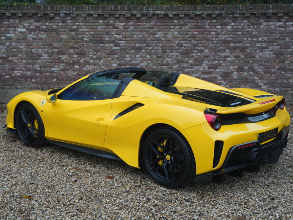 Bild 46/50 von Ferrari 488 Pista Spider (2021)