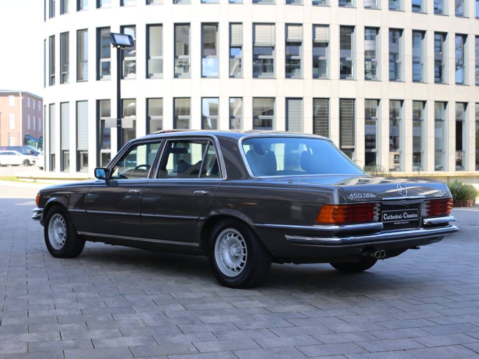 Afbeelding 43/46 van Mercedes-Benz 450 SEL 6,9 (1977)