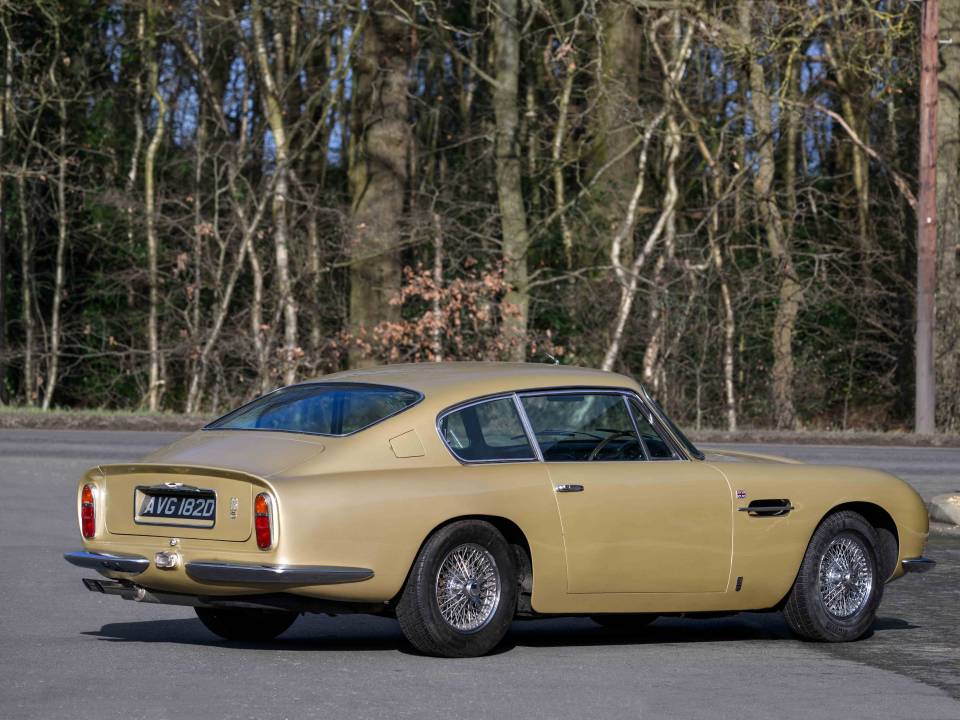 Image 3/8 of Aston Martin DB 6 (1966)
