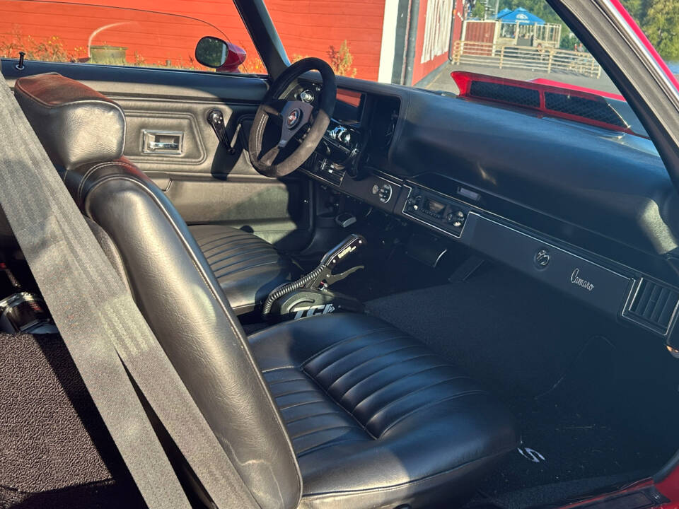 Image 52/100 of Chevrolet Camaro (1970)