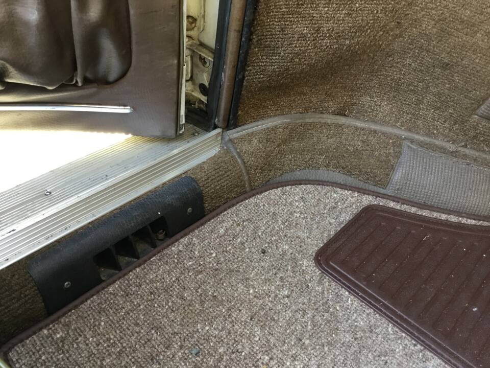 Image 51/83 of Volkswagen Karmann Ghia 1500 (1969)