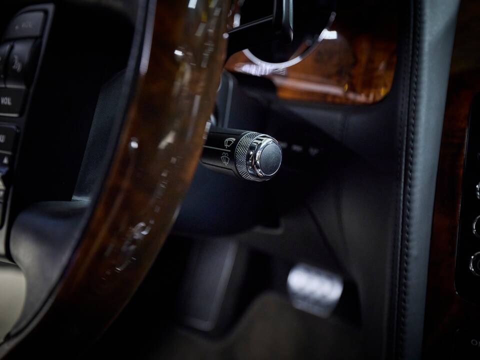 Image 67/100 of Bentley Continental Flying Spur (2008)