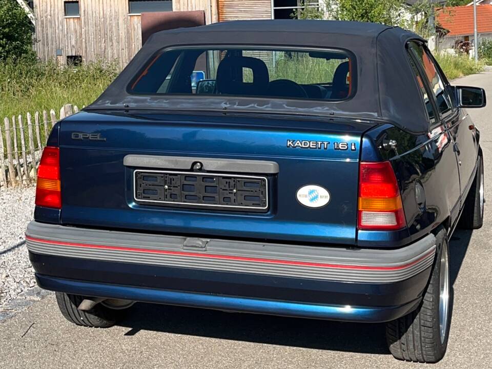 Afbeelding 2/11 van Opel Kadett 1,6i (1990)