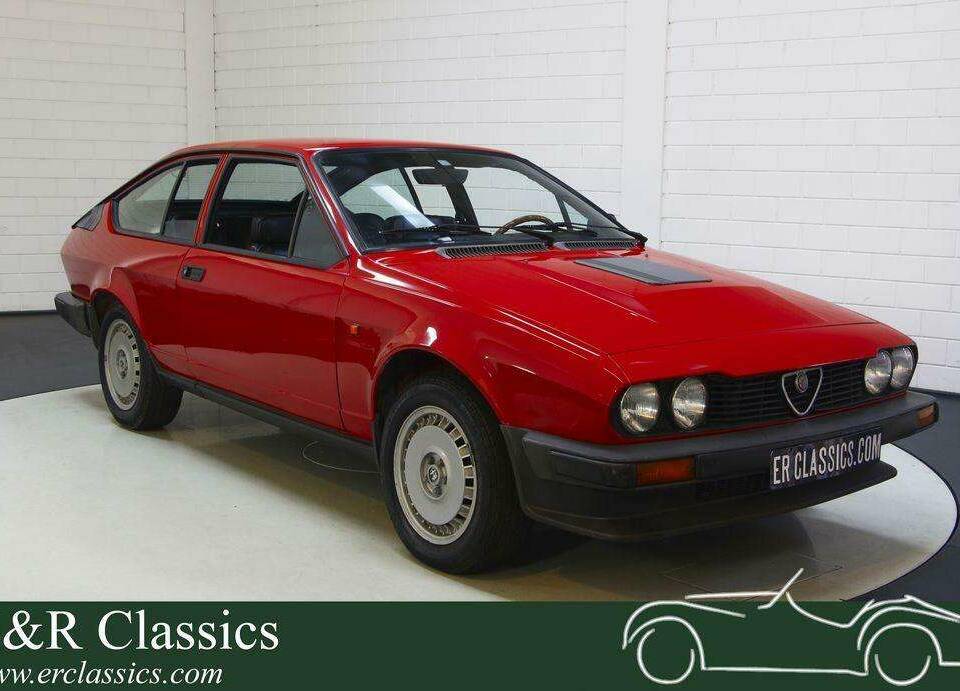 Bild 1/15 von Alfa Romeo GTV 6 2.5 (1981)