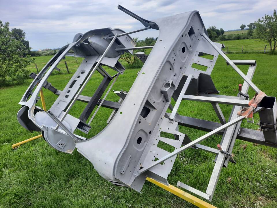 Image 47/74 of Jaguar E-Type 3.8 Flat Floor (1961)