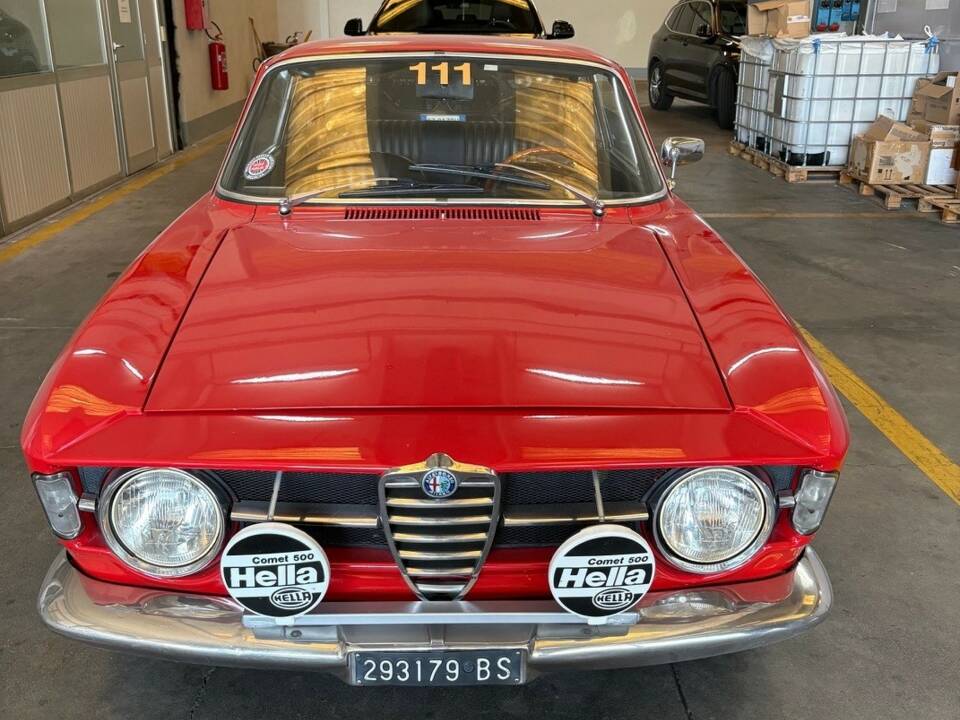 Image 1/10 of Alfa Romeo Giulia GT 1300 Junior (1970)