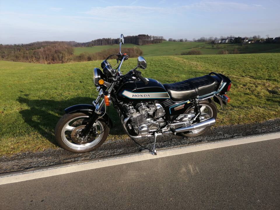 Image 22/54 of Honda CB 900 F Bol d'Or (1979)