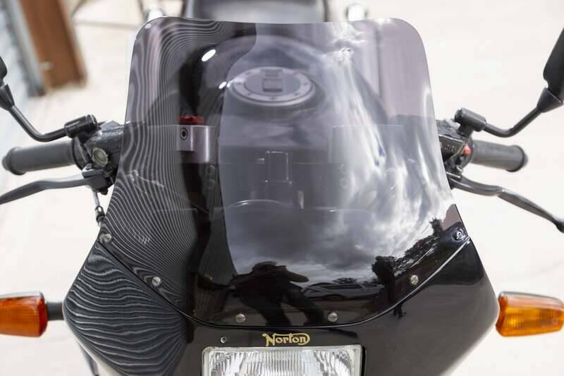 Bild 39/45 von Norton F1 (1990)