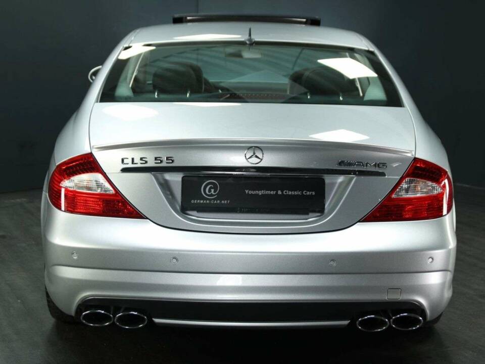 Image 5/30 de Mercedes-Benz CLS 55 AMG (2005)