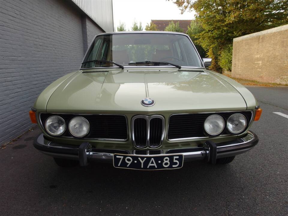 Image 7/95 de BMW 2500 (1977)