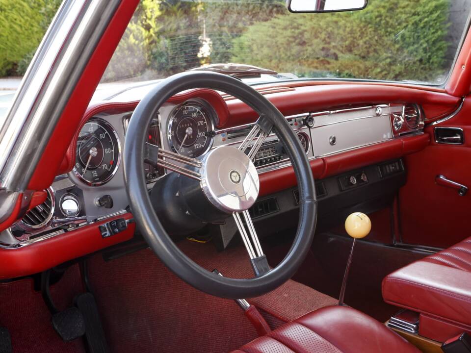 Bild 31/70 von Mercedes-Benz 280 SL (1967)