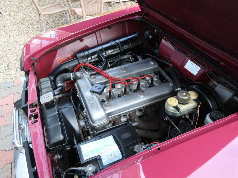 Immagine 44/50 di Alfa Romeo Giulia Nuova Super 1300 (1975)
