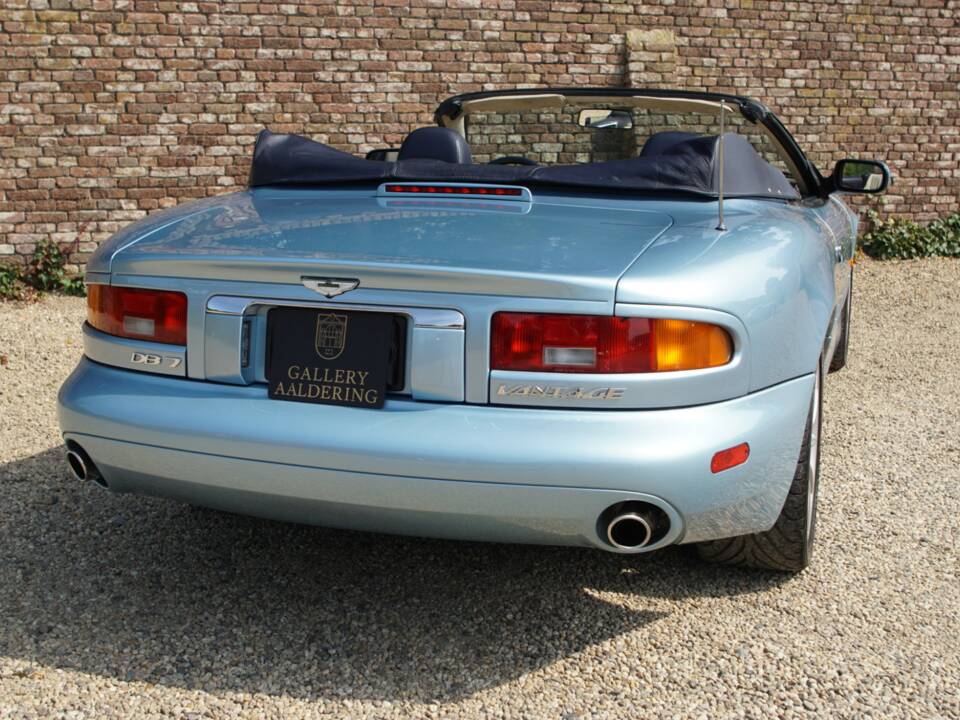 Image 15/50 of Aston Martin DB 7 Vantage Volante (2000)