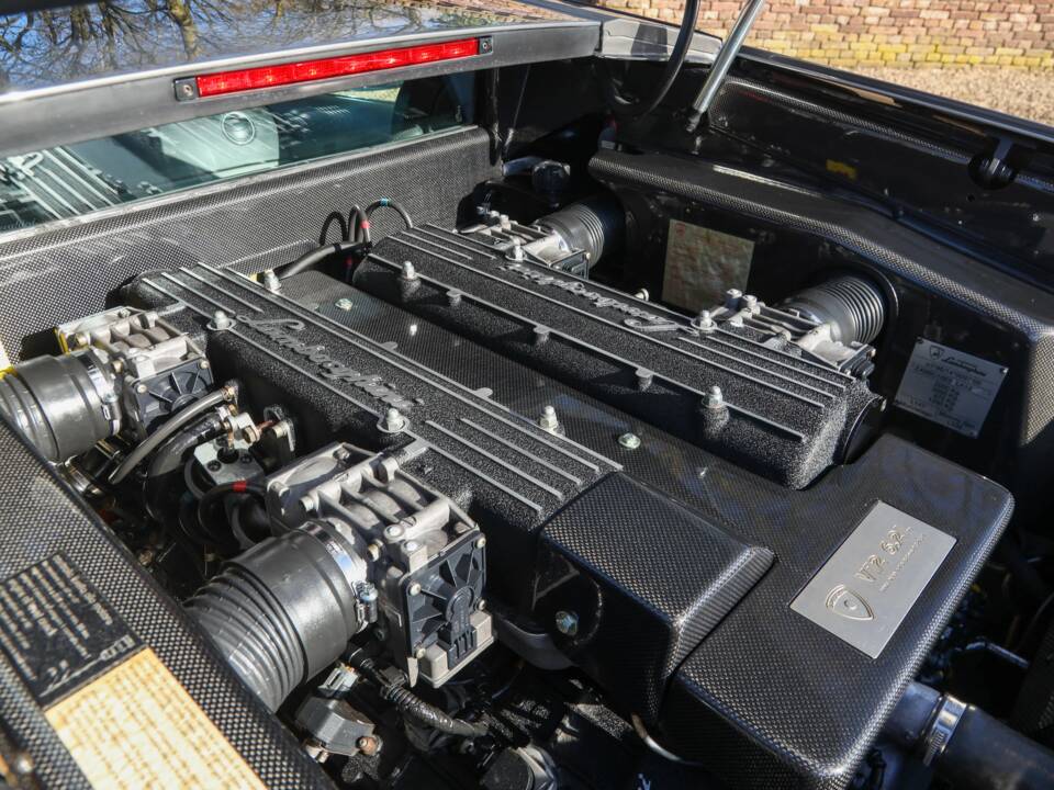 Image 37/50 de Lamborghini Murciélago (2003)