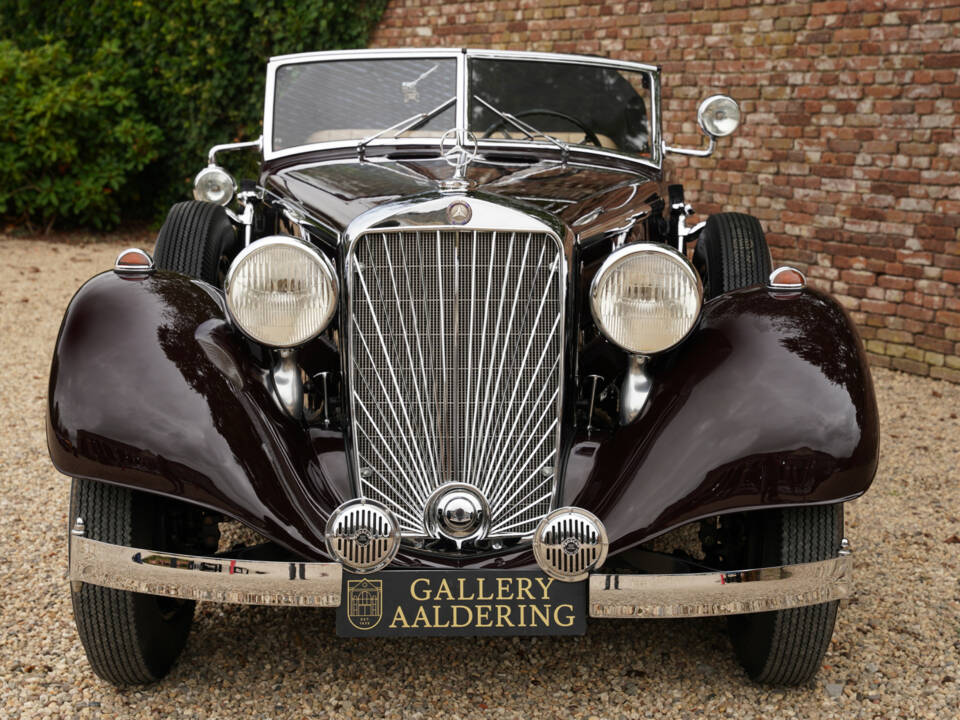 Immagine 22/50 di Mercedes-Benz 320 Cabriolet B (1939)