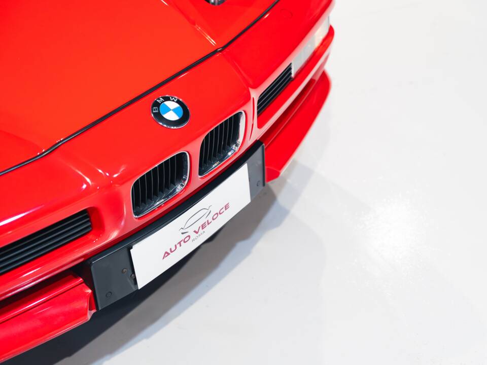 Image 14/33 of BMW 850i (1991)
