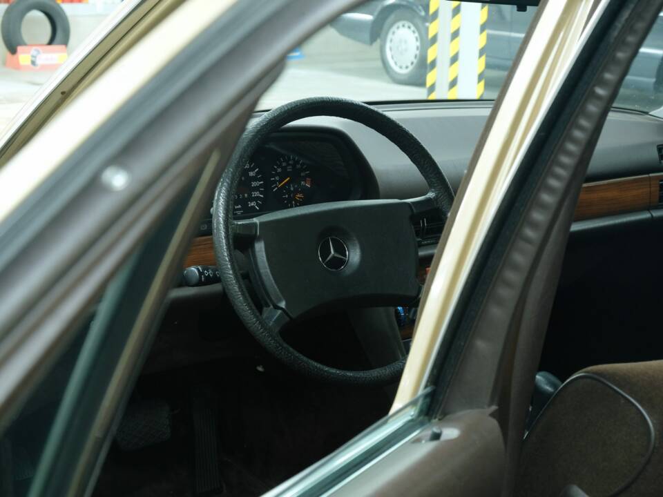 Bild 48/50 von Mercedes-Benz 280 SE (1980)
