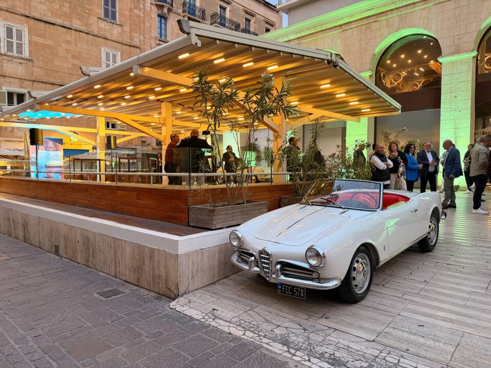 Image 10/72 of Alfa Romeo Giulietta Spider (1957)