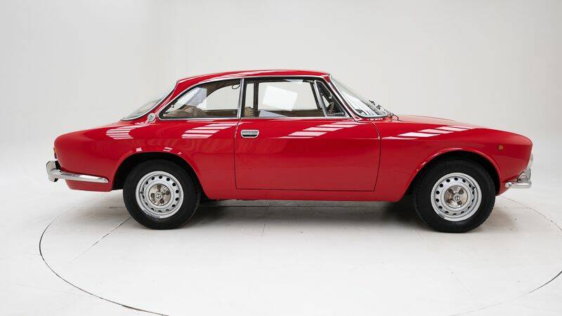 Image 9/15 de Alfa Romeo 2000 GT Veloce (1974)