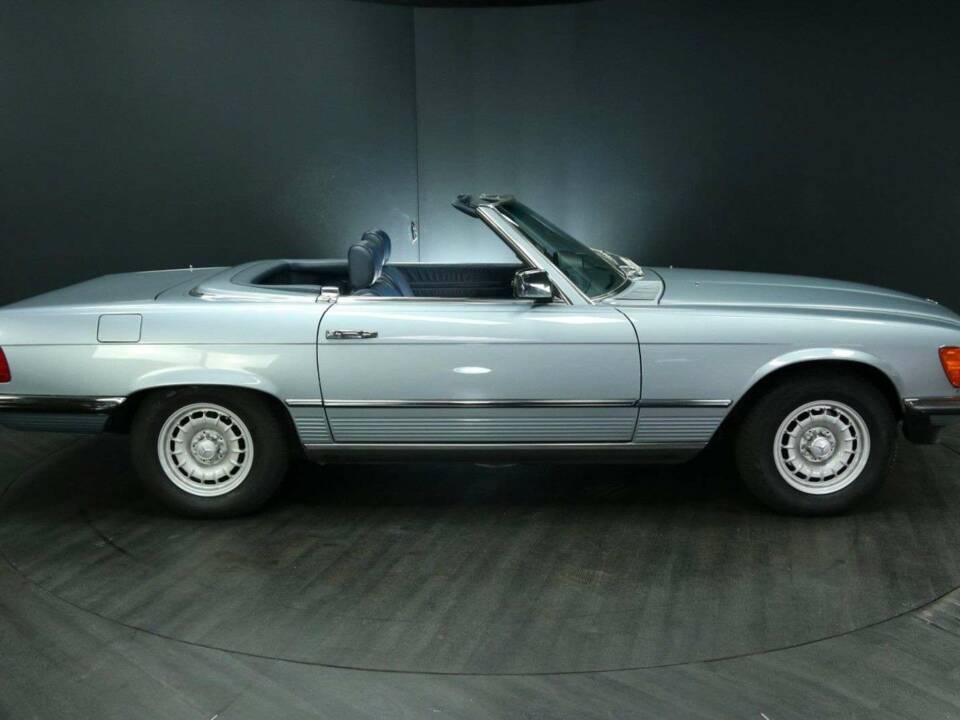 Image 7/30 of Mercedes-Benz 380 SL (1985)
