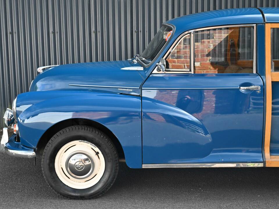 Image 23/37 of Morris Minor 1000 Traveller (1971)