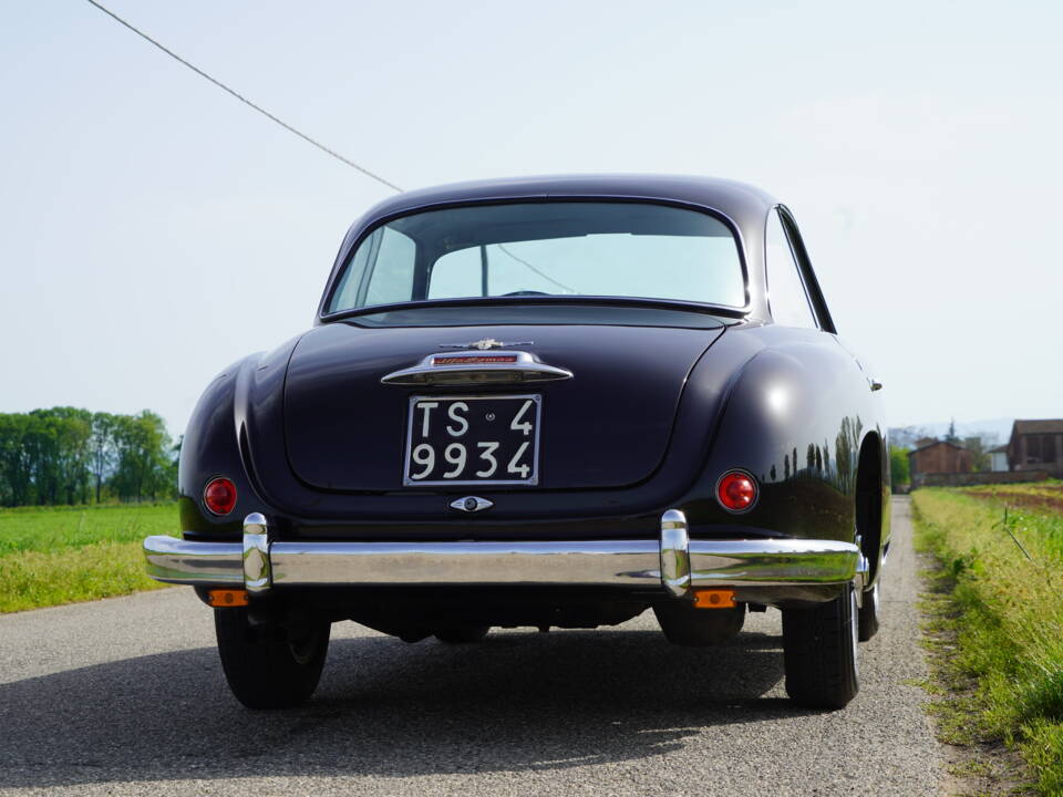 Image 9/74 de Alfa Romeo 1900 C Super Sprint Berlina (1954)