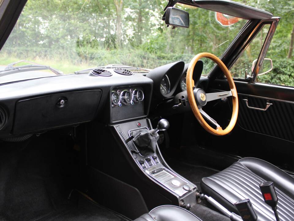 Image 11/20 of Alfa Romeo Spider Veloce 2000 (1972)