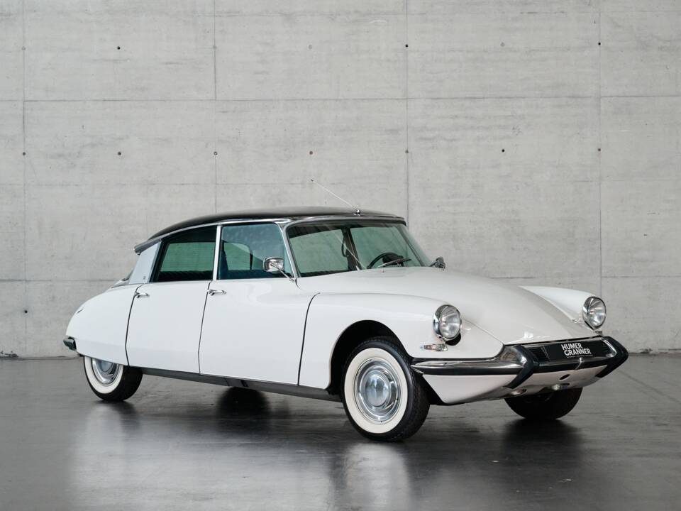 Bild 30/50 von Citroën DS 21 Pallas (1966)