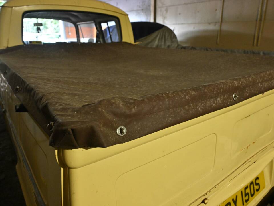 Image 10/23 of Volkswagen T2b Pickup Double Cabin (1978)