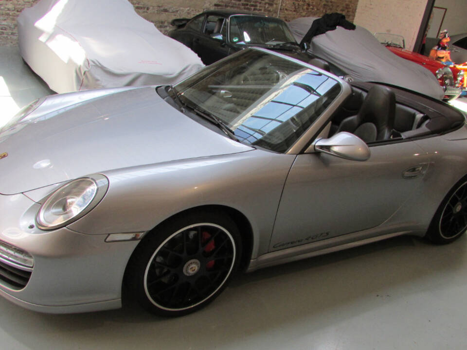Image 6/21 of Porsche 911 Carrera 4 GTS (2012)